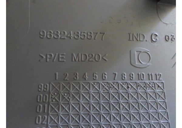 накладка вікна,внутрішня права Xsara Picasso,1.8b,9632435877
